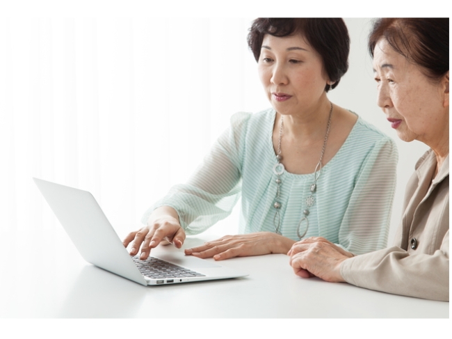 70歳以上でもインターネットで加入できる海外旅行保険はある？