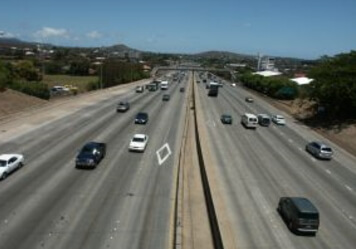 アメリカ ハワイ 交通ルール カープールレーン CARPOOLLANE レンタカー ドライブ ハーツレンタカー